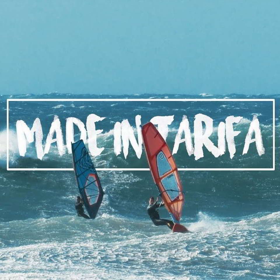 windsurferos navegando ola tarifa m
